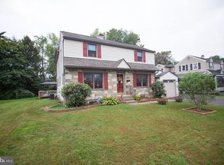 1176 Cambridge Rd, Warminster, PA 18974