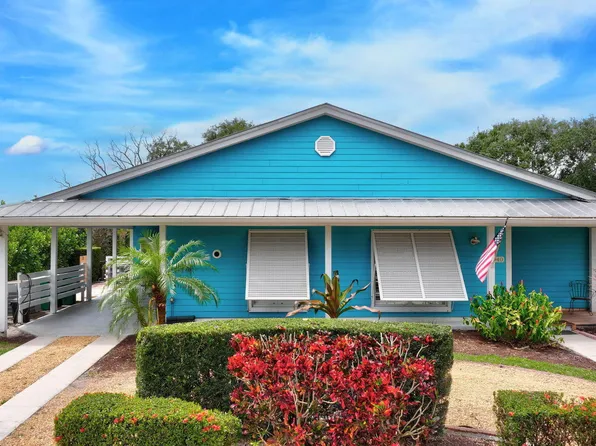 2940 SE Treasure Island Road, Port St Lucie, FL 34952