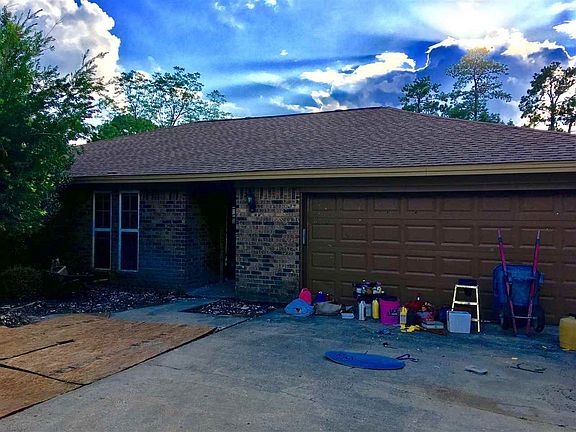 2nd image of 225 Edna Dr