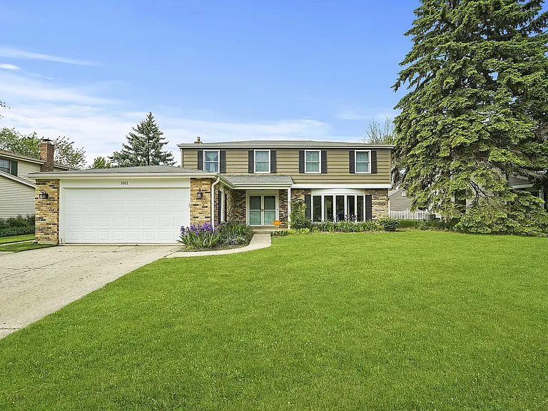 1011 Talltree Ter — Photo 1
