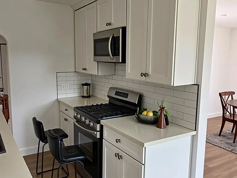 3090 Weldon Ave #1 — Photo 2