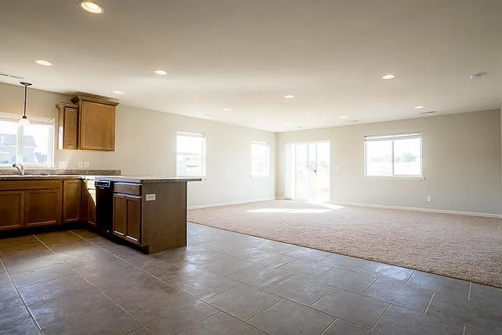 641 Oakmont Rd — Photo 4