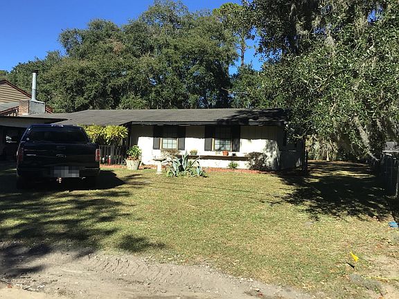 2nd image of 2223 Woodland Way