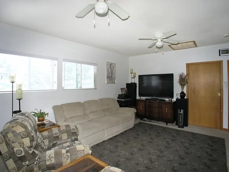 110 Shelia Rd — Photo 3