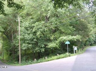 20 E Starrs Plain Rd, Danbury, CT 06810