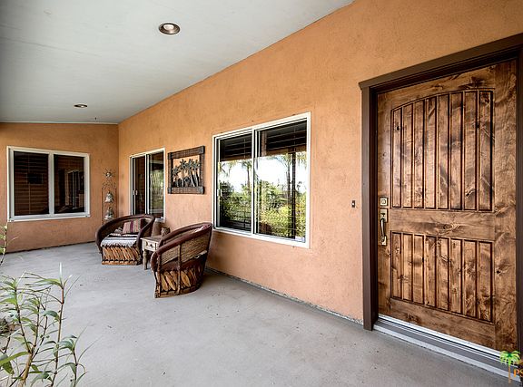 3rd image of 1807 Park View Dr
