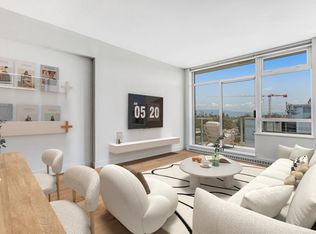 2228 Broadway W #PENTHOUSE 802, Vancouver, BC V6K 0B1