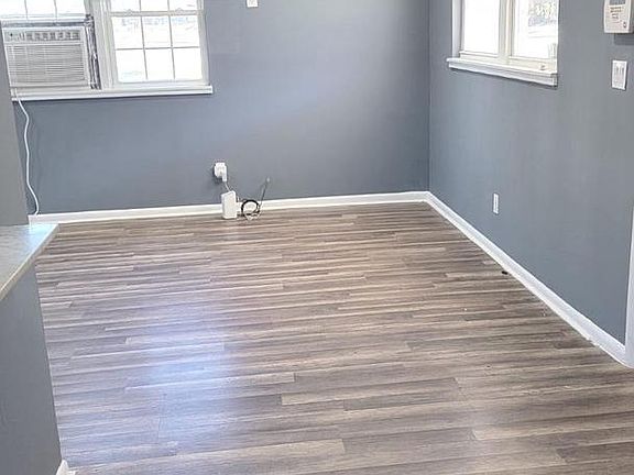 5th image of 6420 Valley Park Rd