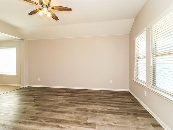 4th image of 9341 Herringbone Dr