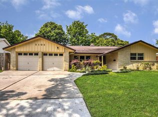 2102 Chilton Dr, Baytown, TX 77520