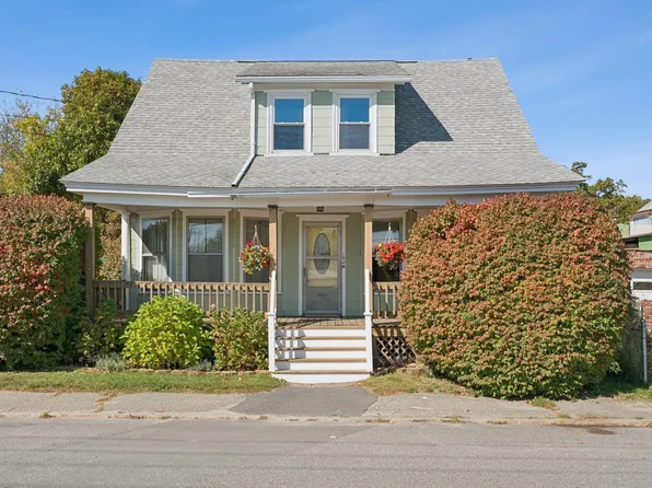 104 Spring St, Lewiston, ME 04240