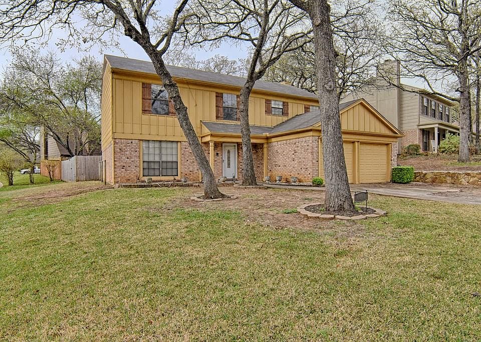 1st image of 416 Teal Wood Ln