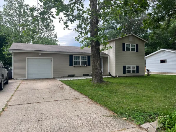 1342 Frontier Way, Emporia, KS 66801