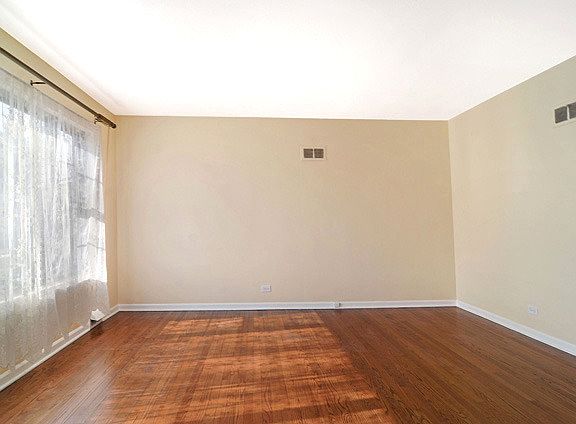 3rd image of 11144 Boeger Ct