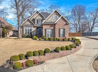 4915 S Inglewood Rd, Rogers, AR 72758