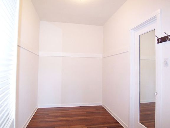 3rd image of 625 Scott St APT 303