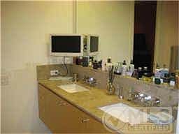 4th image of 2408 Victory Park Ln APT 931