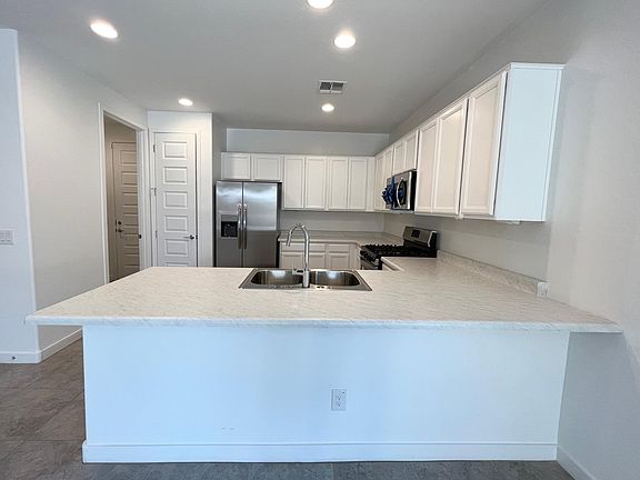 5th image of 8947 W Bethany Heights Dr