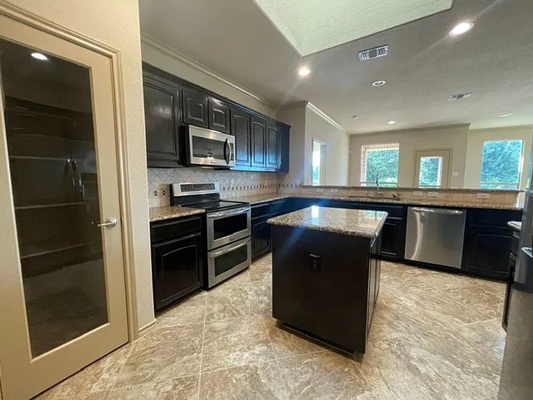 4605 Hidden Meadows Trl — Photo 6