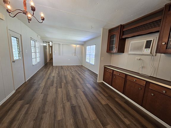 2nd image of 1740 Missouri Ave