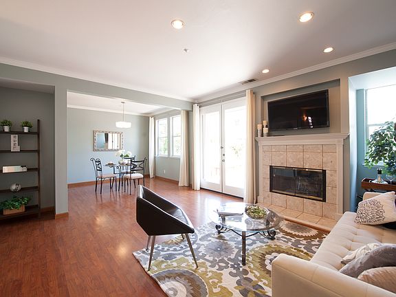 4th image of 405 Mendocino Way