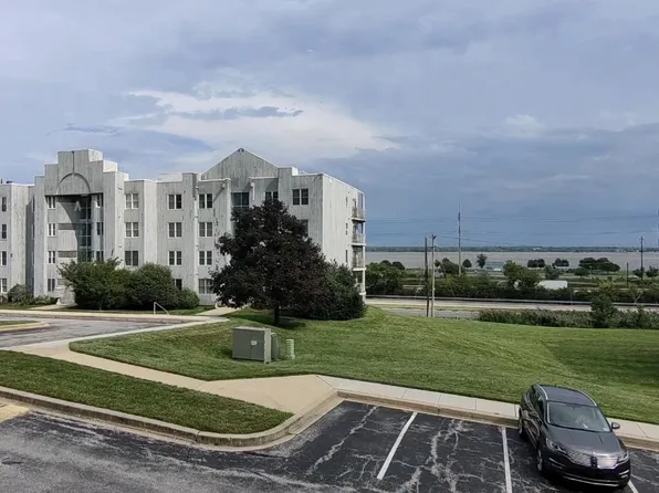 5211 Le Parc Dr APT 6, Wilmington, DE 19809