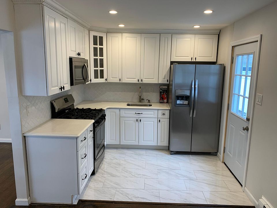 1st image of 260 Crest Ave #1