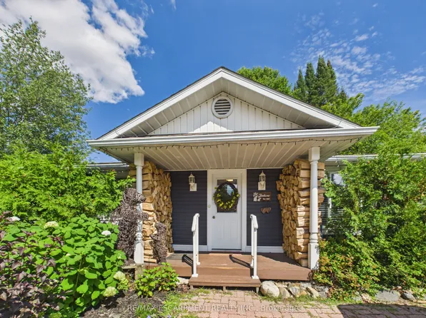 25 Wellington St, Bracebridge, ON P1L 1E8