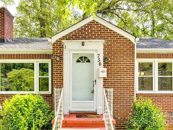 3rd image of 756 Colonial Dr