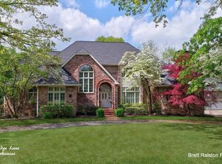 107 E Woodridge Ln, Rogers, AR 72756