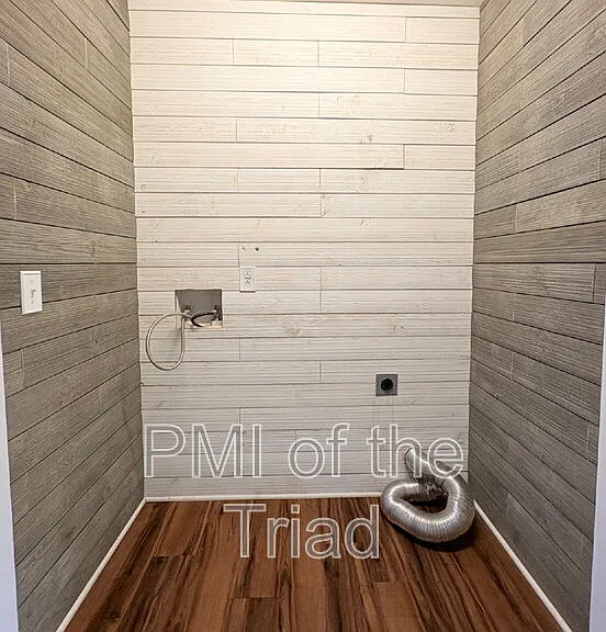 3900 Hunt Chase Ct — Photo 9