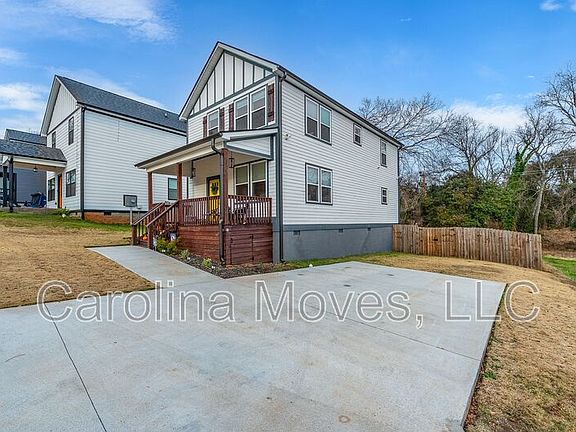 3rd image of 14A Blackwood St