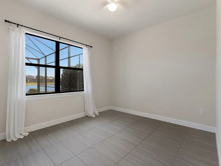 712 Sigsbee Loop — Photo 24