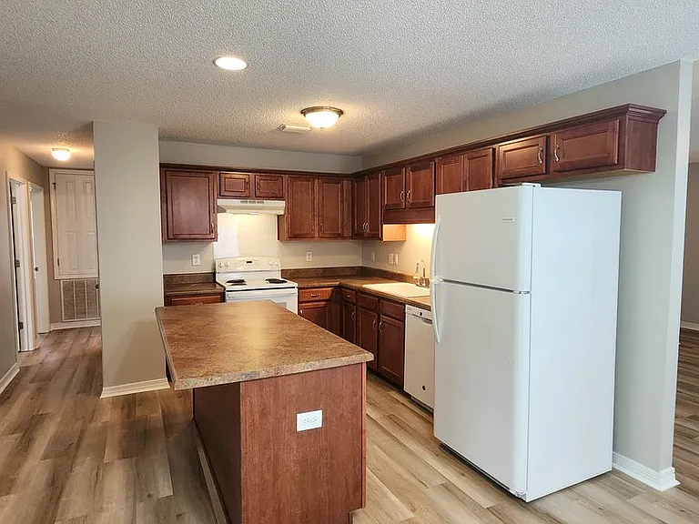 1732 Abbey Loop — Photo 13