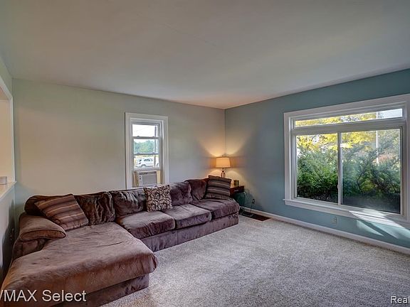 5th image of 7513 W Coldwater Rd