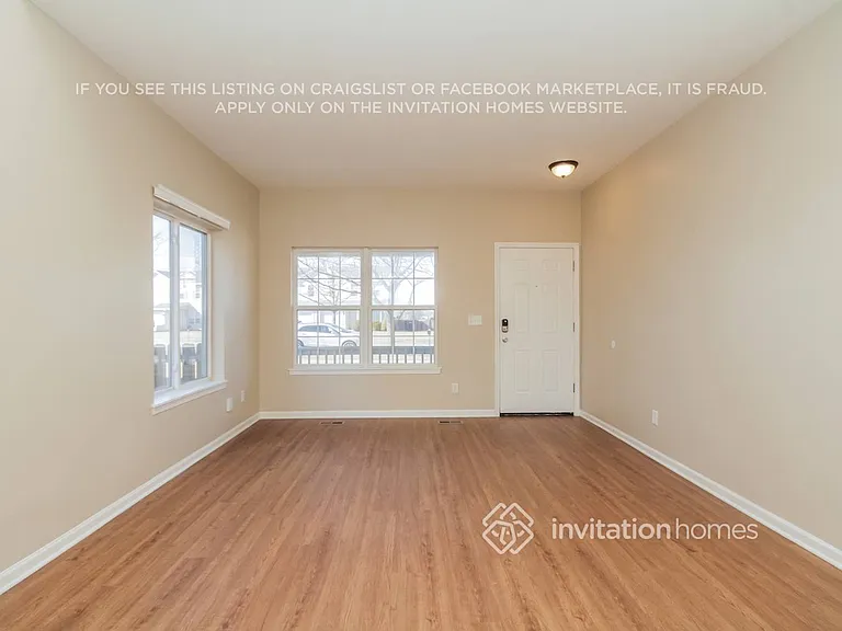 353 Richmond Dr — Photo 6