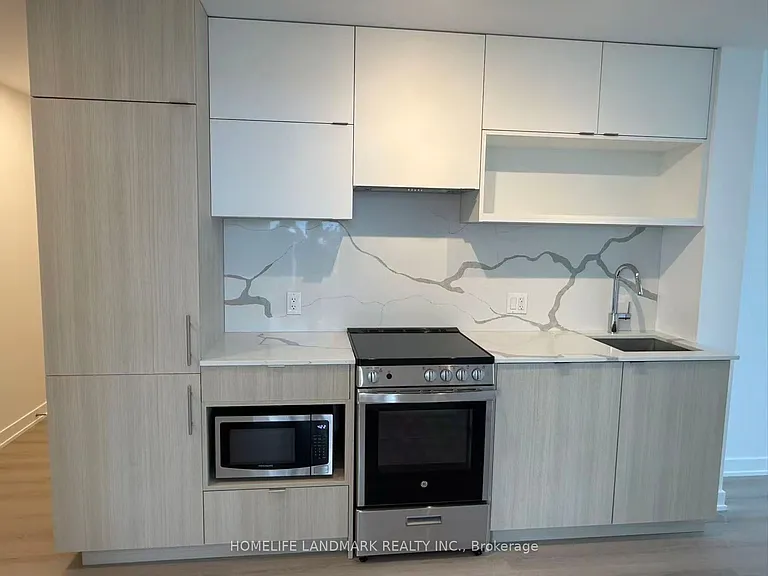 100 Queen St E #2703 — Photo 7