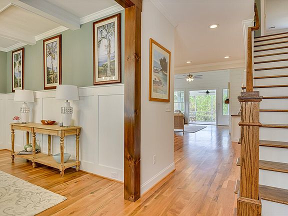 5th image of 1009 Saluda Ct