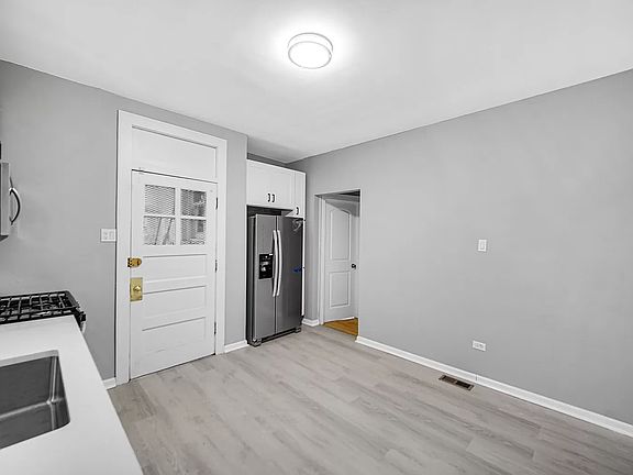 5th image of 8338 Lochdale St