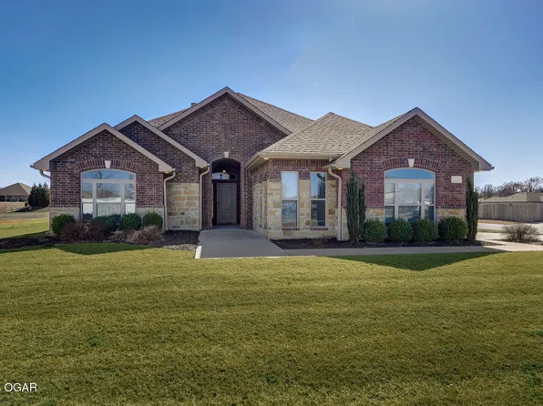 1806 W Fountain Road, Webb City, MO 64870