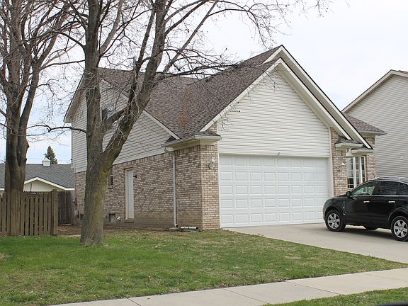 2nd image of 22015 Francis St