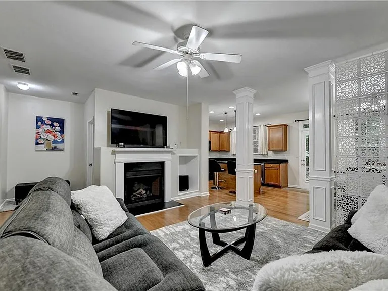 2602 Pierce Brennen Ct — Photo 8