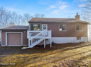 1132 Broken Ski Rd, Henryville, PA 18332