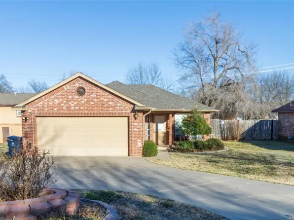 516 N Van Buren Ave, Blanchard, OK 73010