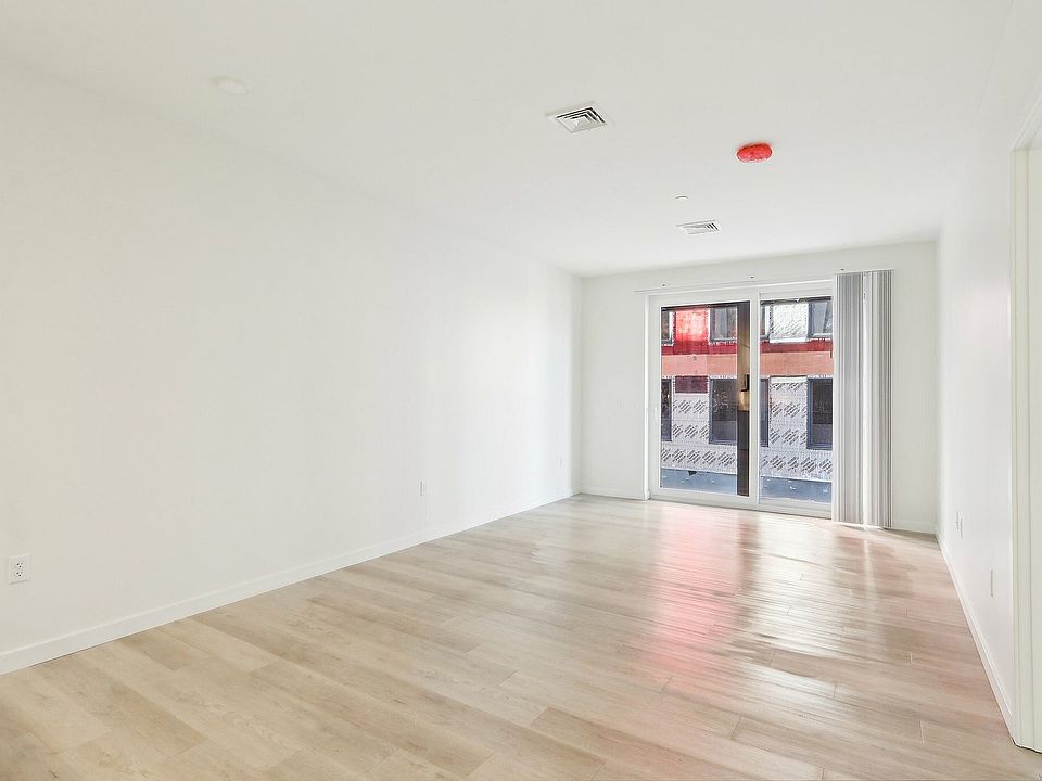 One Bedroom with Balcony