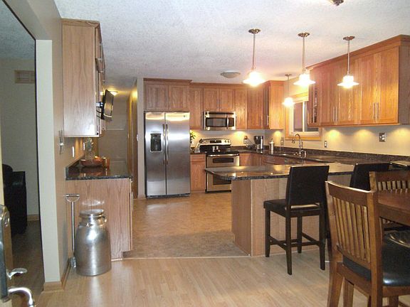 Kitchen--Granite Counters