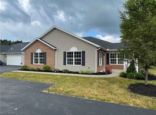203 Woodbury Glen St CONDO 203, Hartville, OH 44632