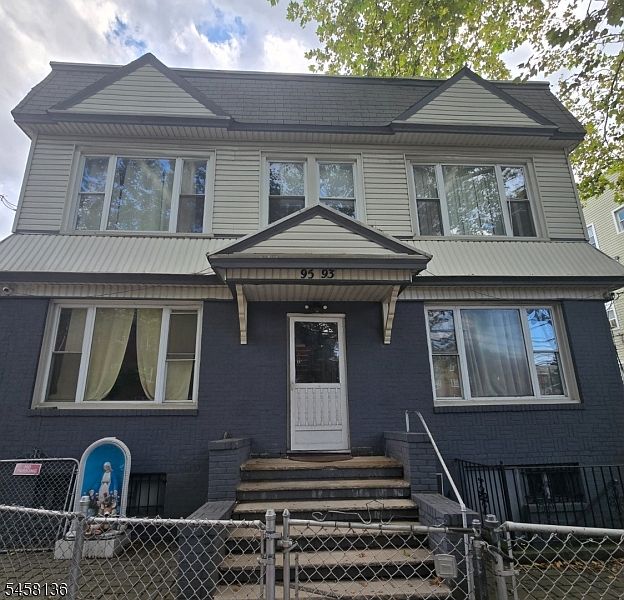 1st image of 93-95 Hawkins St #4