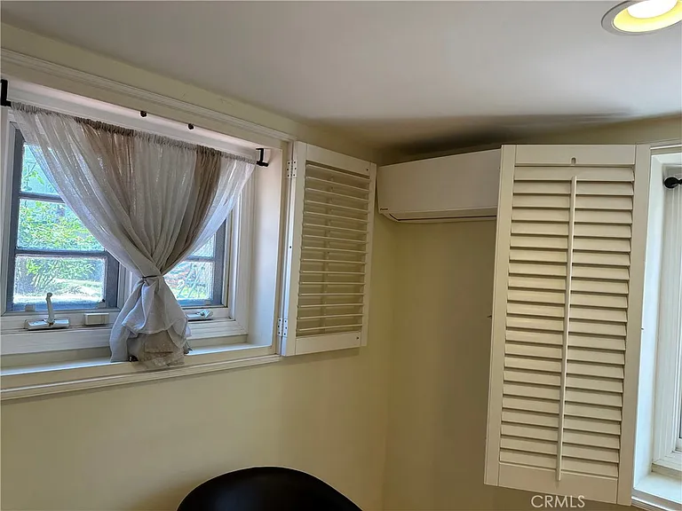 10338 Eastborne Ave — Photo 16