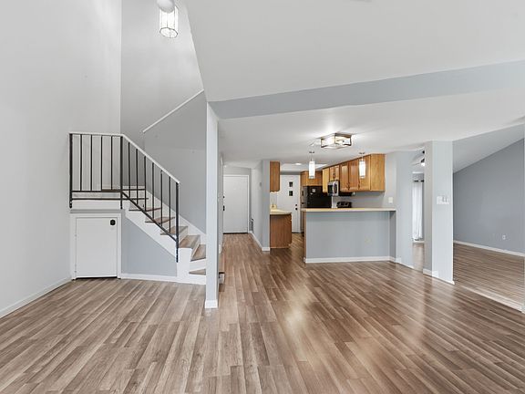 5th image of 9976 Fairway Villas Ln